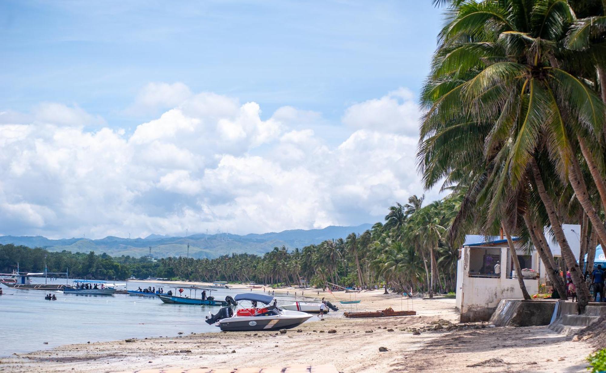 Bolabog Beach Resort Balabag  المظهر الخارجي الصورة